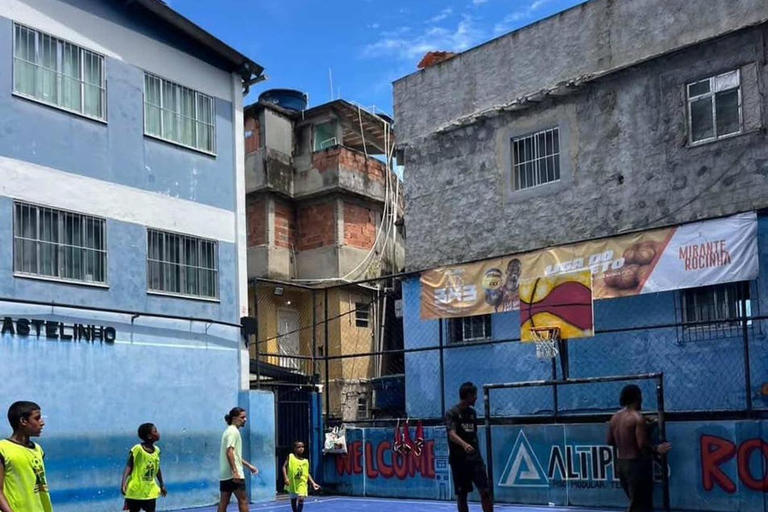 Rio de Janeiro: Private Rocinha Tour by Two Local Cousins