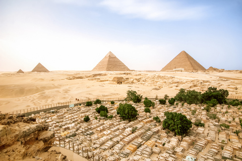 Pyramides de Gizeh et Saqqarah + Memphis : visite et lunch