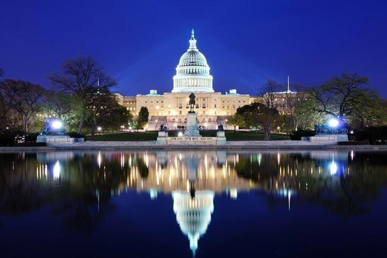 Washington DC: Private Moonlight Van TourGroup of 7 passengers