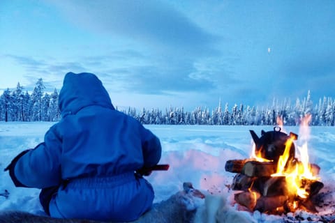 Ylläs: Schneemobil-Safari und Eisfischen für die ganze Familie – Abenteuertour