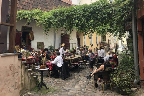 Tallinn Day Tour: Old Town Legends, Lunch & Modern Sights