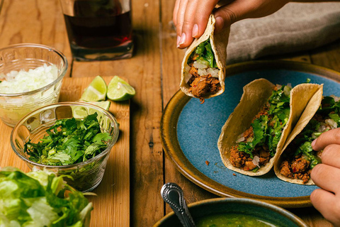 CDMX: Tacos and mezcal night tour
