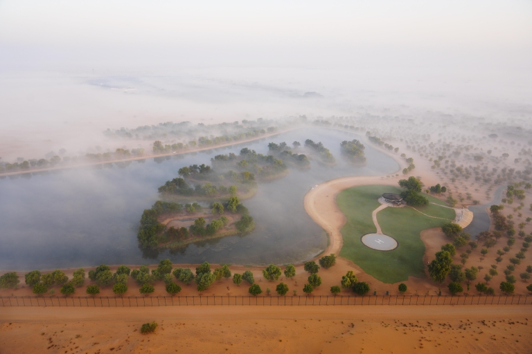 Dubái: paseo en globo aerostático con paseo en camello y foto de halcón