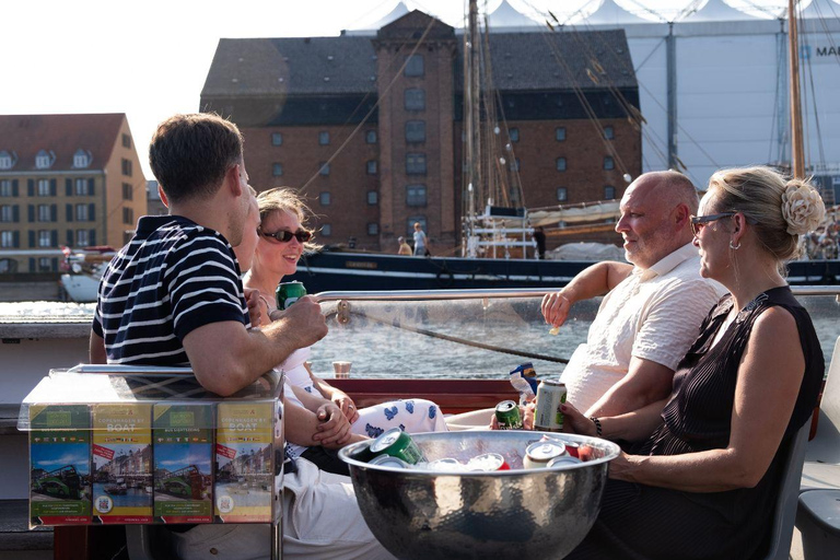 Copenhagen: Sip & Sail Canal Cruise