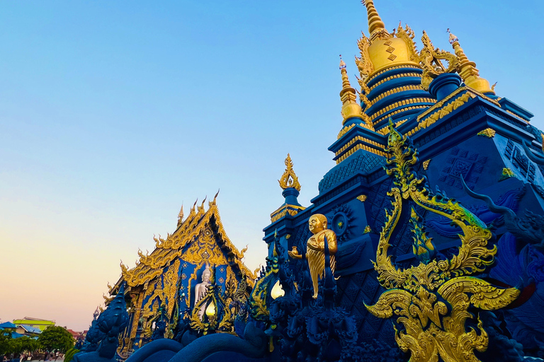 Chiang Mai: Chiang Rai-White-Blue-Big Buddha &amp; Lalitta Café[Privat] Chiang Rai-Weiß-Blau-Big Buddha &amp; Lalitta Café