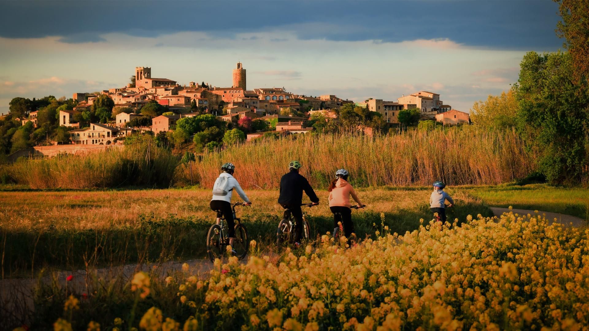 Fahrradtour zu mittelalterlichen Dörfern an der Costa Brava