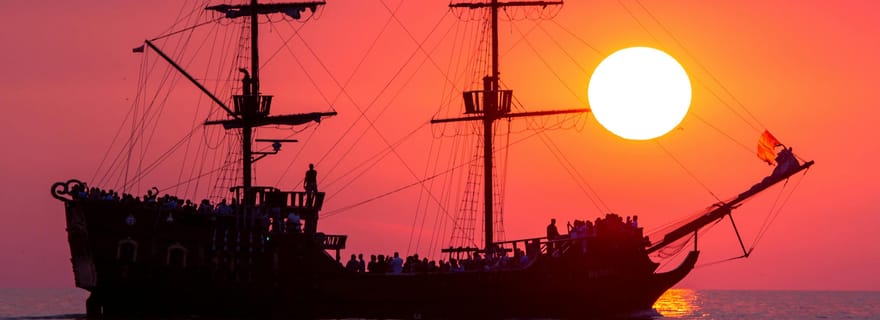 Batumi : croisière au coucher du soleil avec un verre de vin