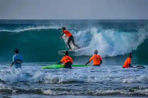La Pared: Corsi di surf per tutti i livelli