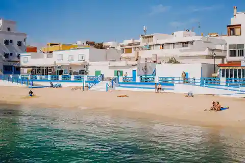 Lanzarote to Fuerteventura Return Ferry Ticket with Bus