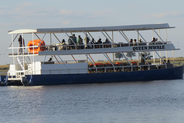 Victoria Falls & Chobe: 3-Day Safari with Cruise & Meals