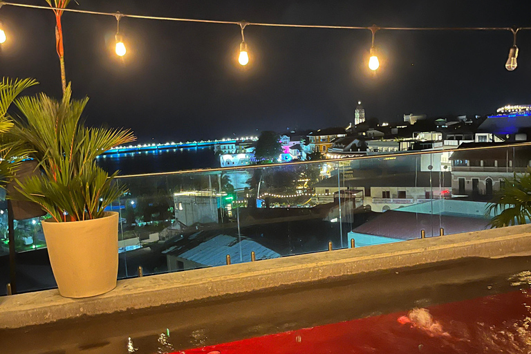 Panama City: esperienza nei bar locali — Notti a Casco ViejoPanama City: esperienza nei bar locali — notti a Casco Viejo