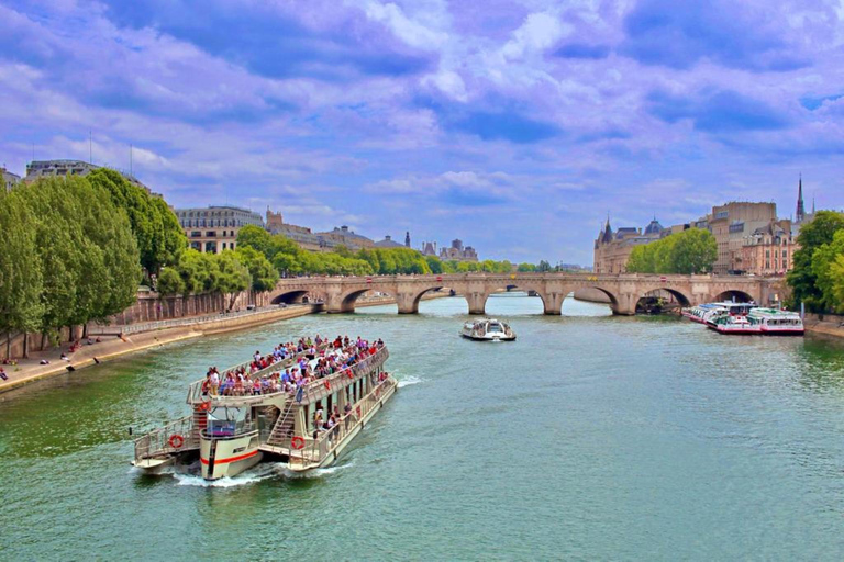 Paris : Croisière matinale sur la Seine avec petit-déjeuner français