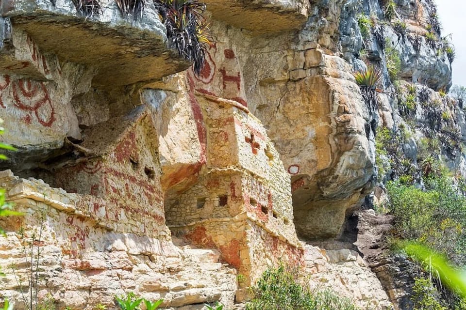 Van Chachapoyas, Mausoleums van Revash - Hizvo