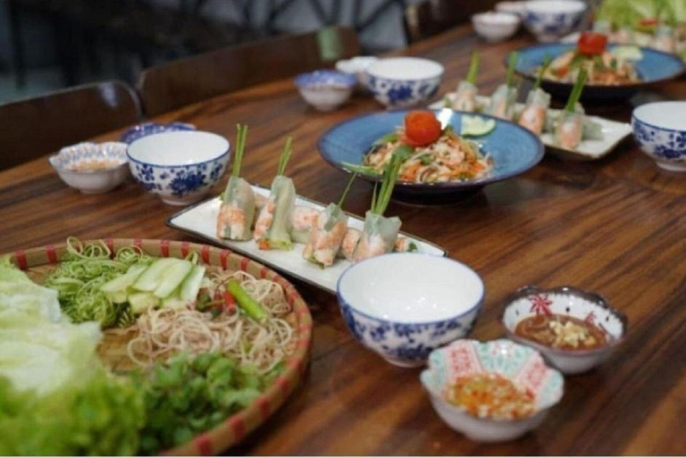 Kookles en Mandenboot Avontuur in Cam Thanh Village