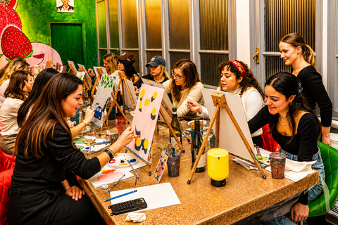 Rome: Afternoon Paint and Sip Experience in Piazza Navona