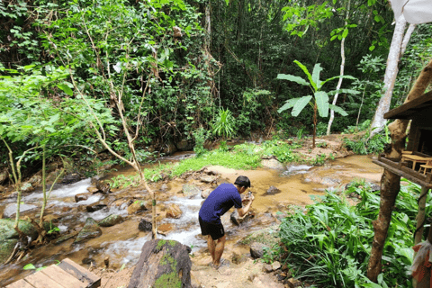 Mae Kampong dorp, waterval, warmwaterbronnen (privé)