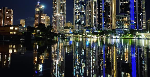 Surfers Paradise: Sunset & City Lights Sightseeing Cruise