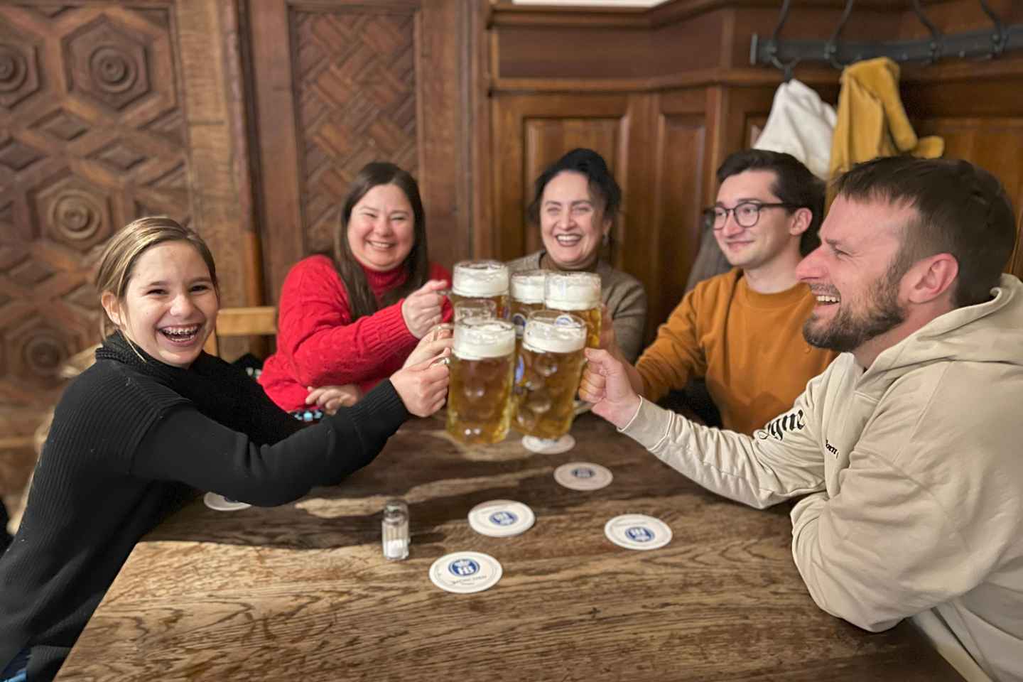 Munich: Old Town Food Tour with 10+ Tastings, Beer & Pretzel