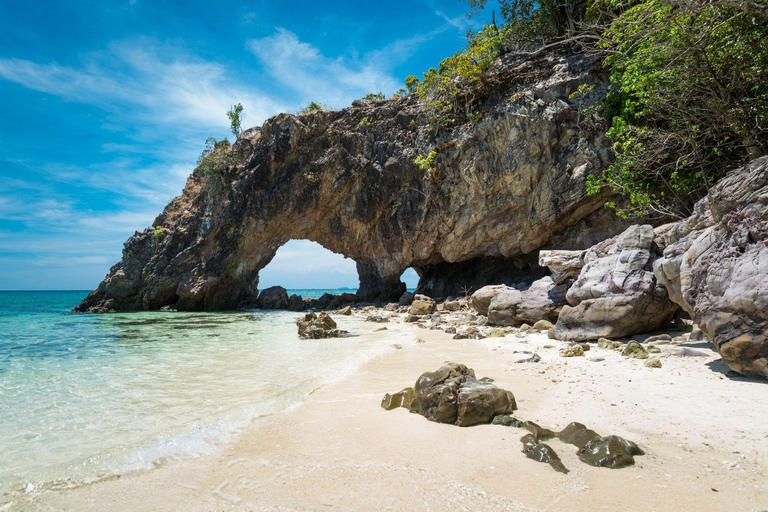 Phuket: Wycieczka łodzią motorową na wyspę Jamesa Bonda z lunchem