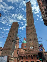 Bologna - Visite privée historique de la vieille ville - Hizvo