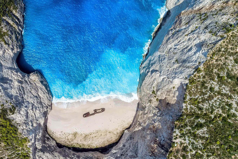 Crucero por Zante hasta las Cuevas Azules y la Playa del Naufragio Parada fotográficaDesde Cefalonia Cuevas Azules, Playa de Navagio y Crucero por Zante