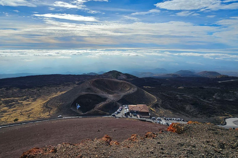 Catania: Guided Tour of Etna with Wine Tasting & Appetizers Guided excursion on Etna from Catania with wine tasting