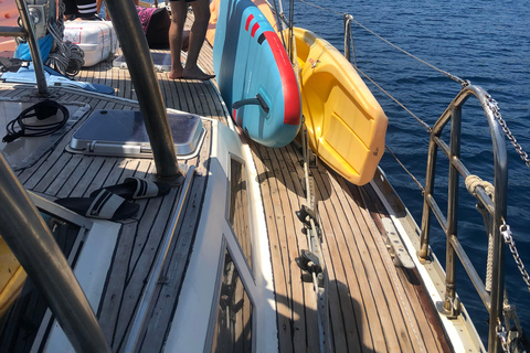 Athens: Full-Day Private Sailing Trip with Meal & Drinks Daily sailing cruise from Athens with food and drinks
