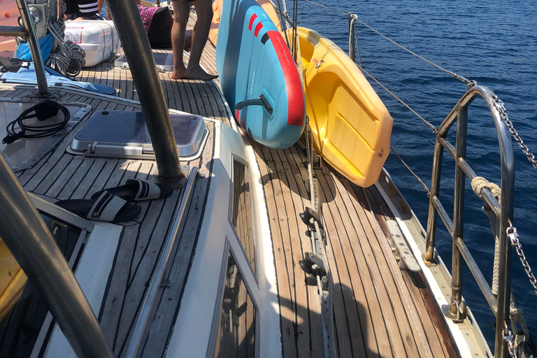 Athens: Full-Day Private Sailing Trip with Meal & Drinks Daily sailing cruise from Athens with food and drinks
