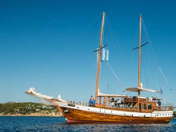 Athen: Agistri-, Moni- og Aegina-cruise med lunsj og drikkevarer
