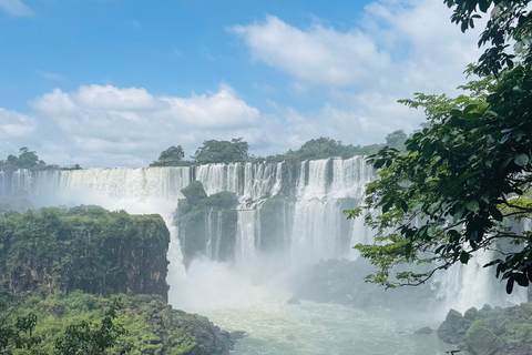 Iguassu Falls Sunrise Tour with Hotel Pickup