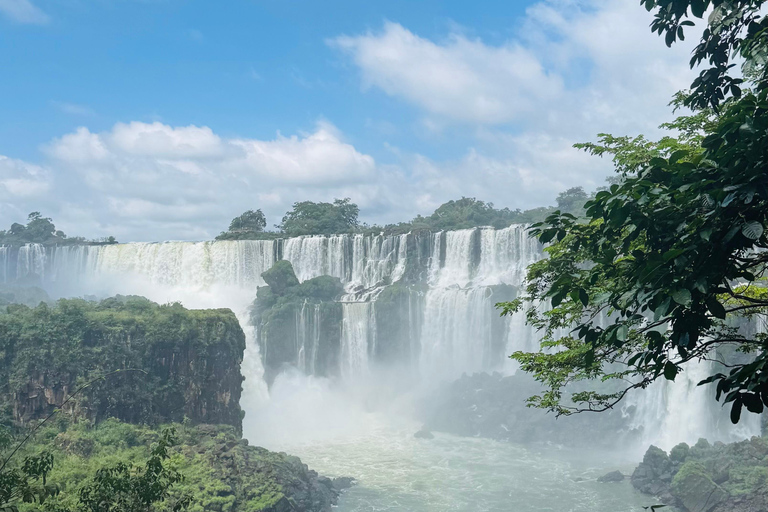 Iguassu Falls Sunrise Tour with Hotel Pickup