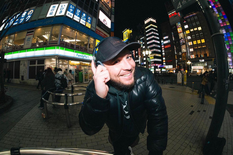 Tokyo: Shinjuku Neon Night Photo Tour
