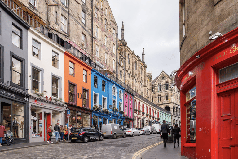 Edinburgh Old Town & Hidden Gems Tour in German The Ultimate Guide to Edinburgh- in German