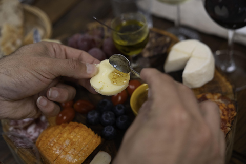 Porto: Cheese and Port Wine Tasting in a Unique Place