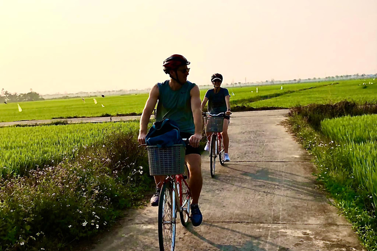 Hoi An: Tour de medio día en bicicleta por el Santuario de My Son