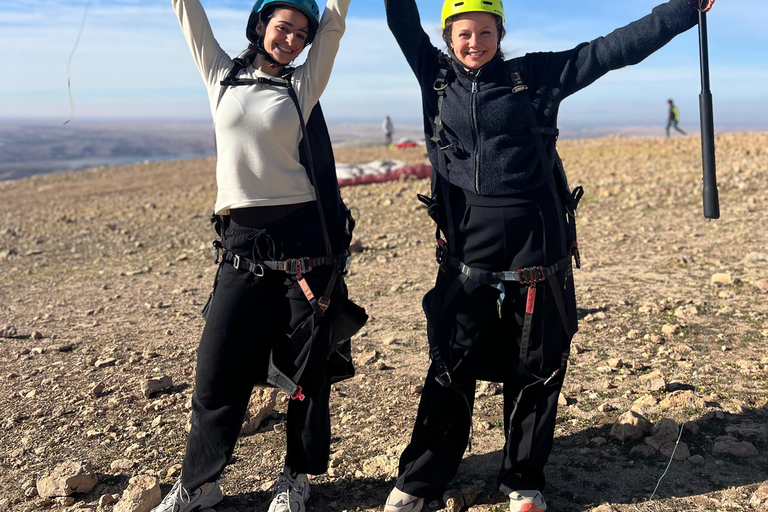 Avventura a Marrakech: parapendio, giro in cammello e colazione