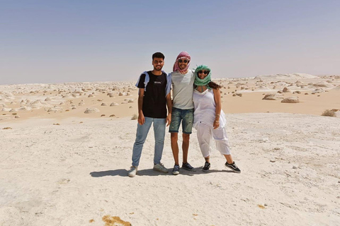 Kairo: Bahariya Oasis &amp; White Desert Ett privat dagsäventyrPrivat tur med flera språkalternativ