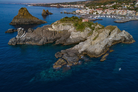 Aci Trezza: Visita guiada a las Cuevas de Ulises y a la Zona Reservada