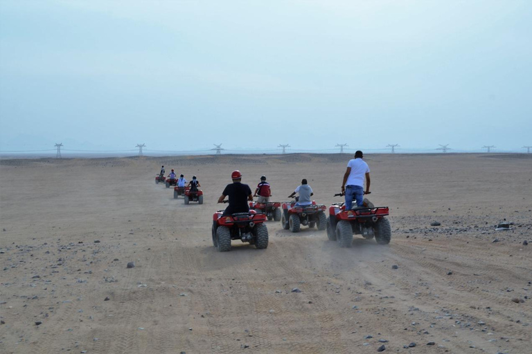 Hurghada: Quad Bike, Buggy, Jeep Safari, giro in cammello e cenaServizio di prelievo in hotel a hurghada