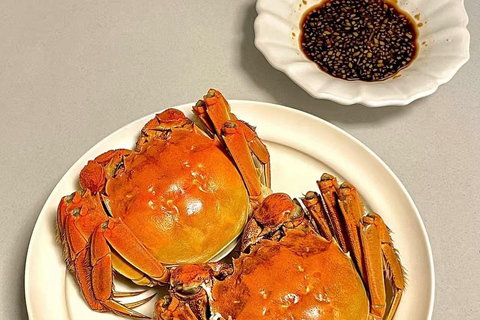 Shanghai: Yangcheng Lake Hairy Crab & Yellow Wine Tour
