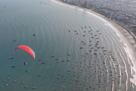 Da Nang Privates Gleitschirmfliegen am Monkey MountainDa Nang Paragliding auf dem Son Tra Berg alias Monkey Mt