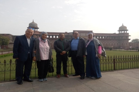 Depuis Delhi : visite du Taj Mahal en train express GatimaanExcursion avec billet de train, déjeuner, billets pour les monuments, guide, voiture
