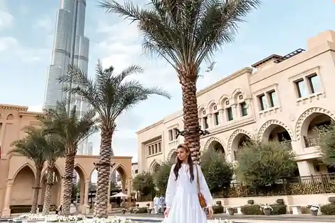Instagram tour of Dubai with a private photographer.