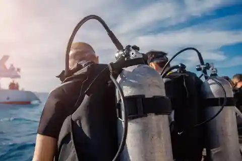 Red Sea: SCUBA Diving Experience & Snorkeling Boot Tour