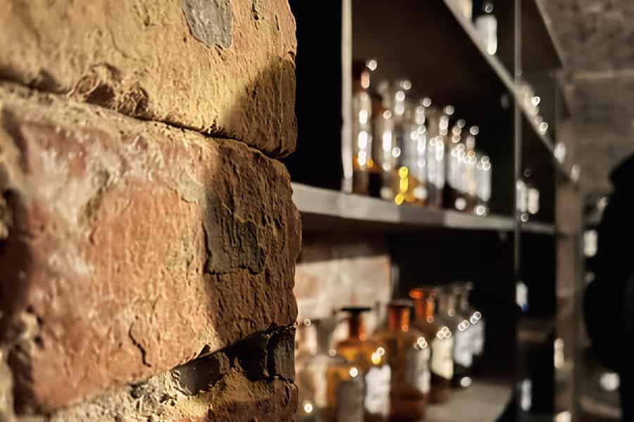 Wien: Exklusiver Zugang zu Wiens Unterwelten-Apotheke. Foto: GetYourGuide Wien: Exklusiver Zugang zu Wiens Unterwelten-Apotheke. Foto: GetYourGuide