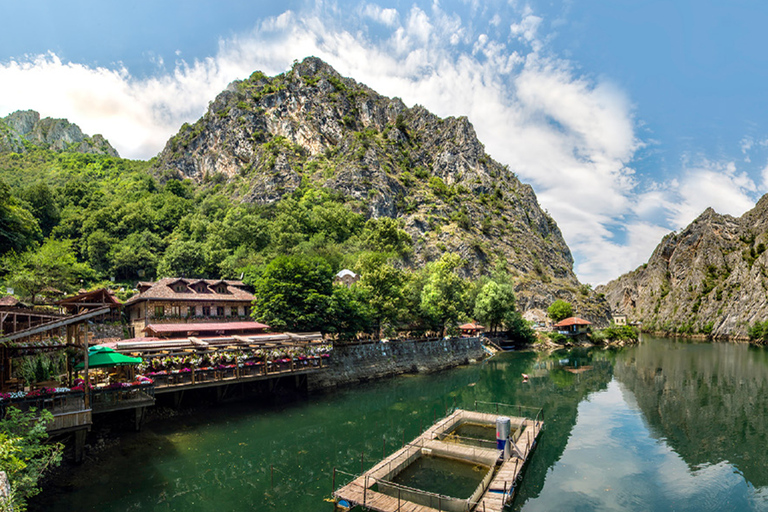 Vanuit Skopje: bezoek het Vodno Millennium Cross en de Matka Canyon