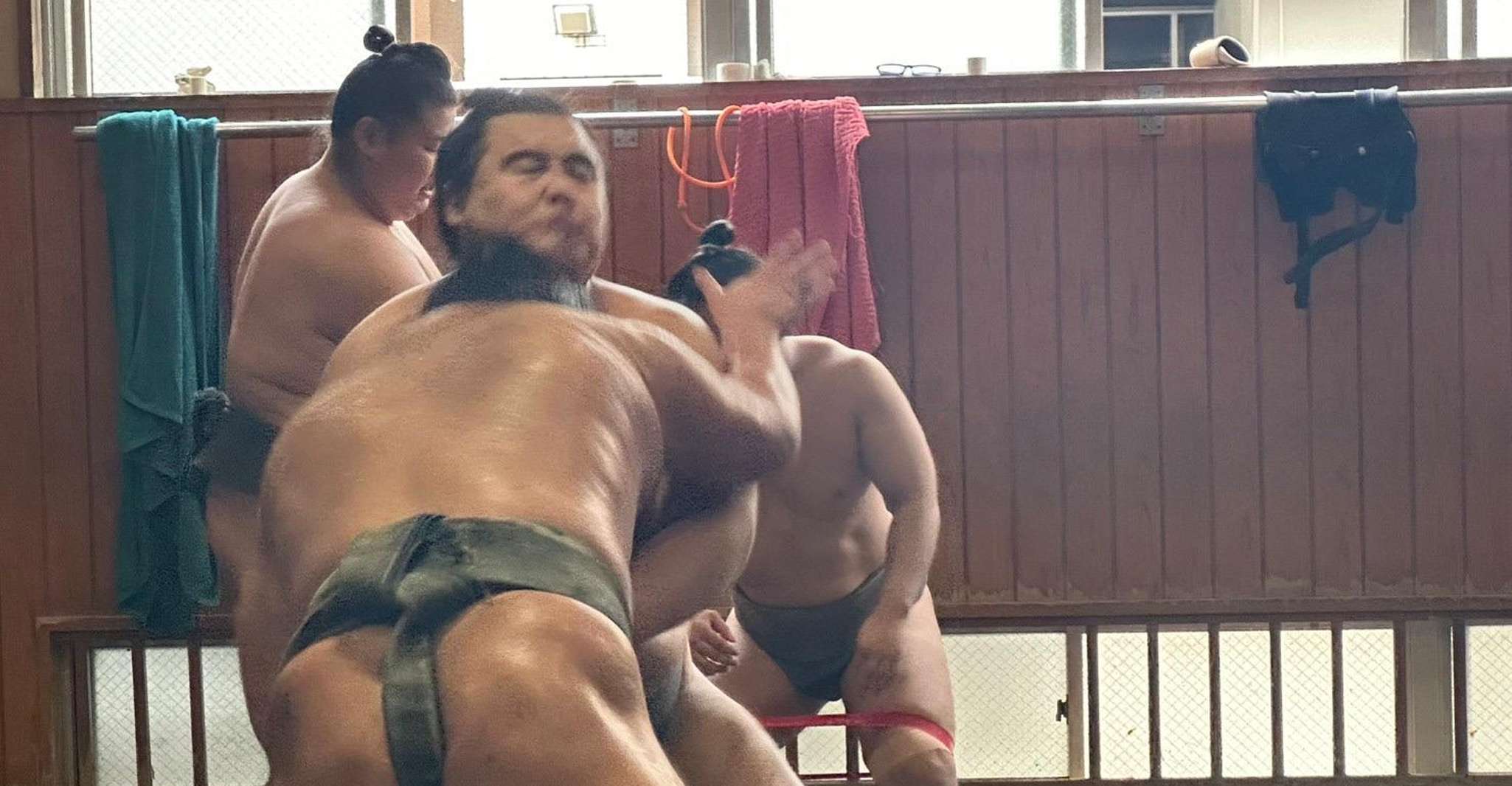 Tokio, besuchen Sie Sumo Morning Praxis mit englischer Führer - Housity