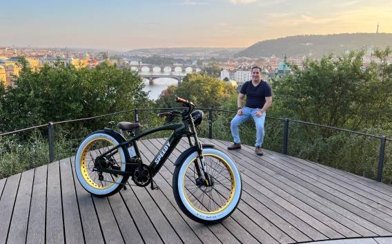 Royal Prague City Sightseeing Retro E-Bike Live Guided Tour
