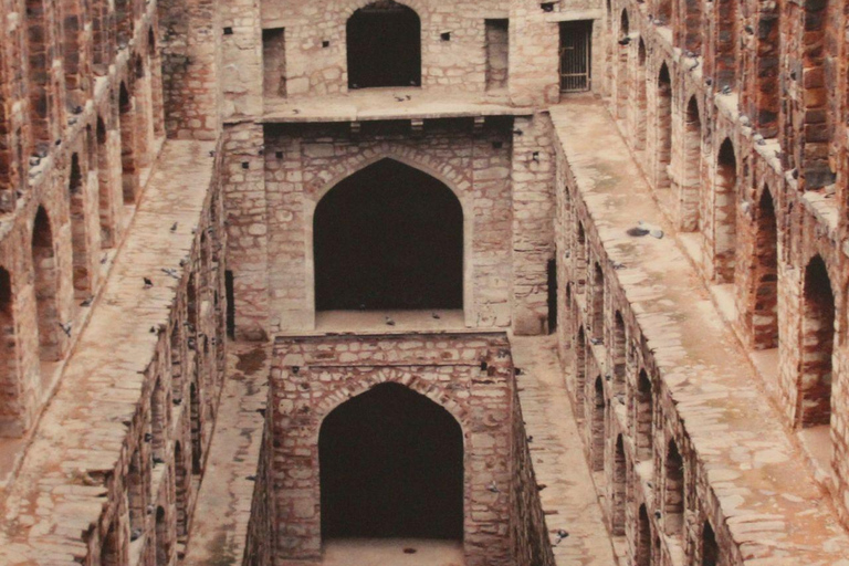 Delhi: Motorradtour mit Guide am Connaught Place