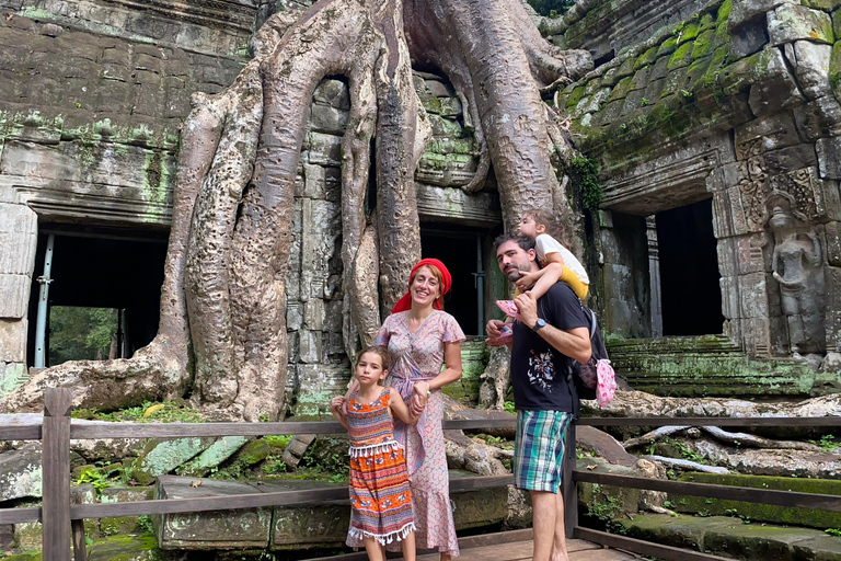 Siem Reap Angkor Wat: tour in jeep all&#039;alba a Srah Srang